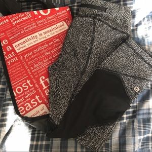 Lululemon mesh crop leggings